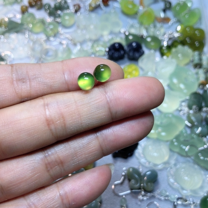 【闪购商品】蛇纹石玉挂件未镶嵌可****主