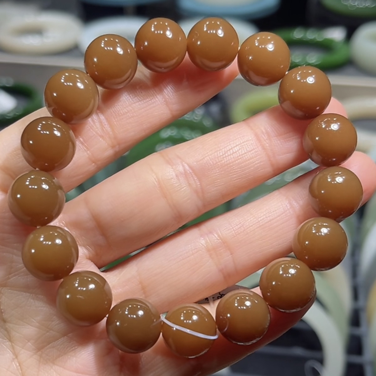 特细料！和田玉新疆且末金山矿老红糖手串12mm