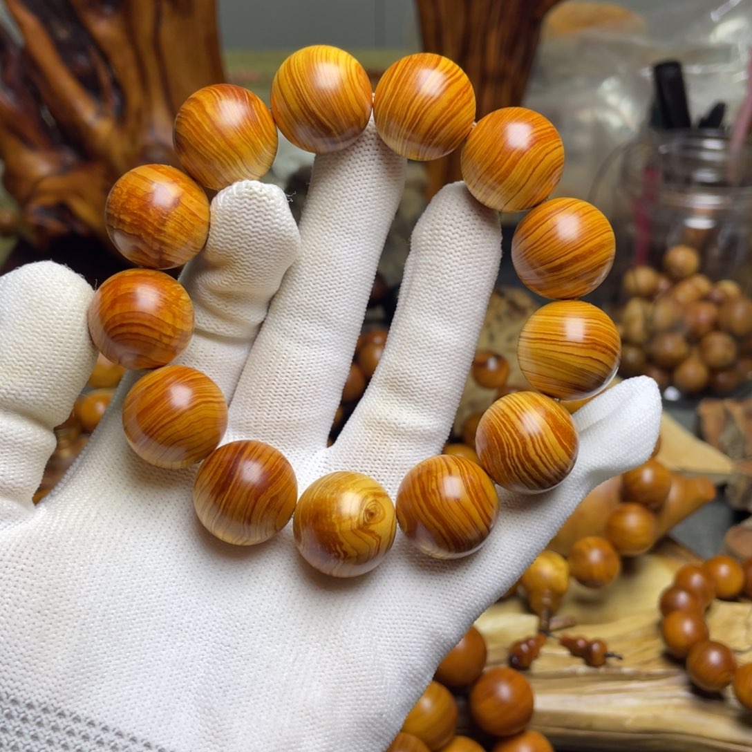 柏木（崖柏）1.8崖窝红骨料玉化