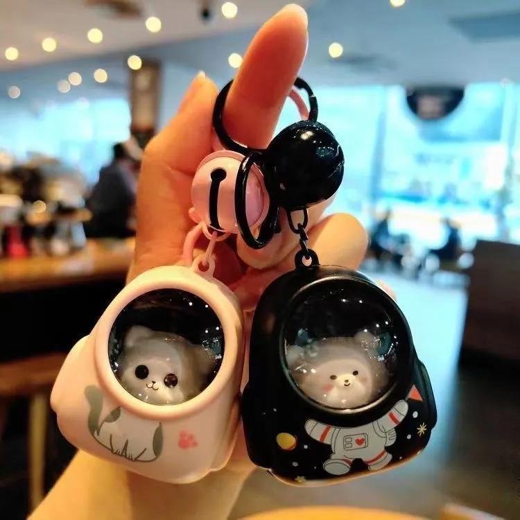 正版敲可爱小熊书包小夜灯钥匙扣包包挂件网红氛围灯钥匙链钥匙扣