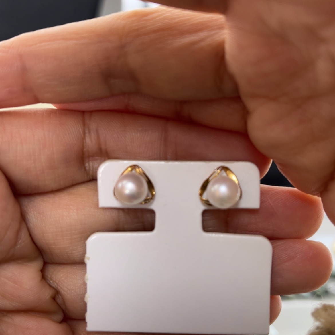 【闪购商品】海水珍珠耳饰18K金镶嵌6-7mmAK