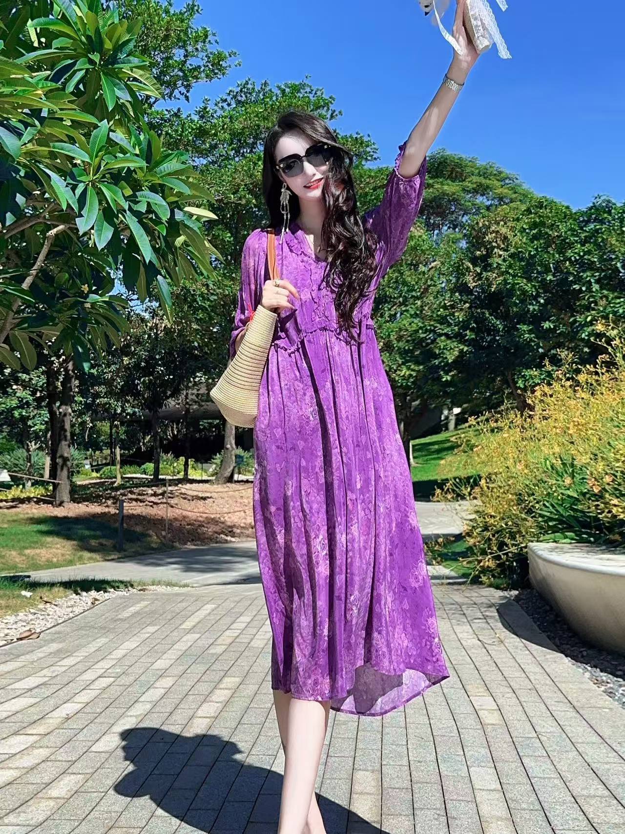 《25107紫藤花语》宽松印花桑蚕丝气质修身中长款连衣裙显瘦115长