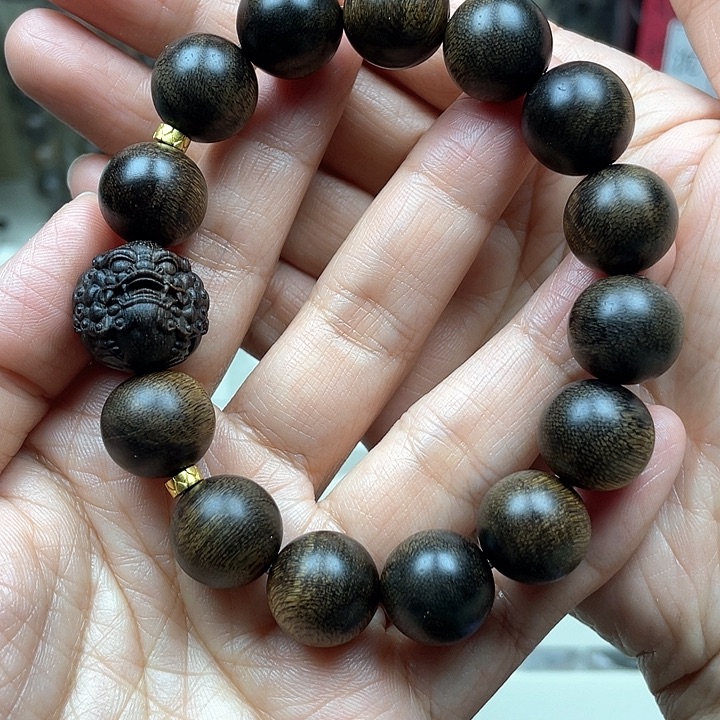 沉香手串有**可越南芽庄白奇楠留疤料