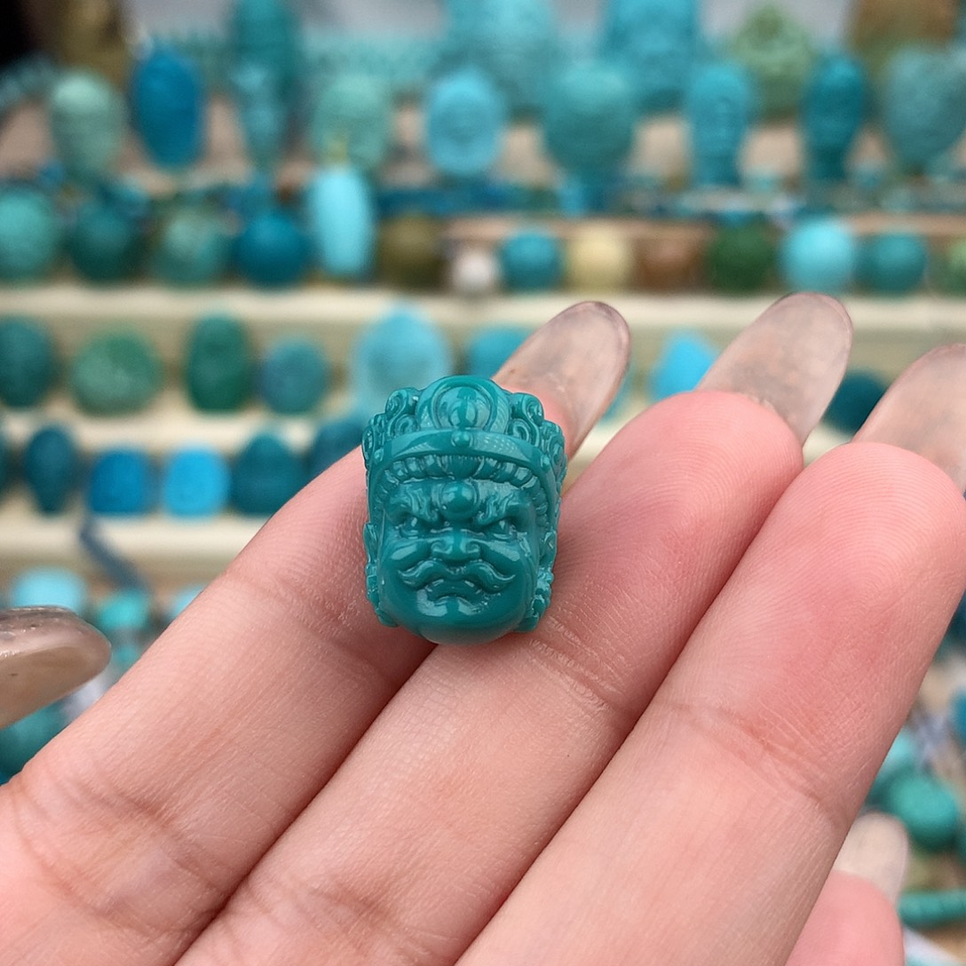 绿松石未镶嵌珠宝奇石