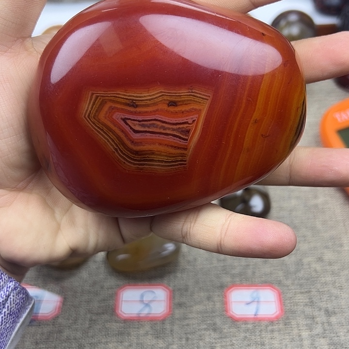 玛瑙/玉髓未镶嵌缠丝玛瑙原石小品石