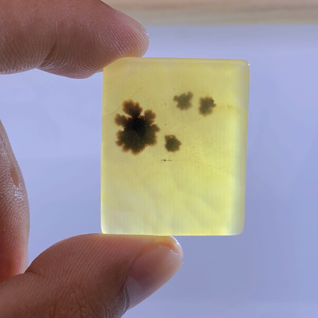 玛瑙/玉髓颈饰未镶嵌丫**?