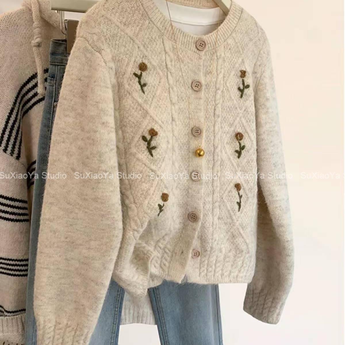 【小香风·刺绣】秋冬新款刺绣钩花韩系减龄显瘦针织衫开衫