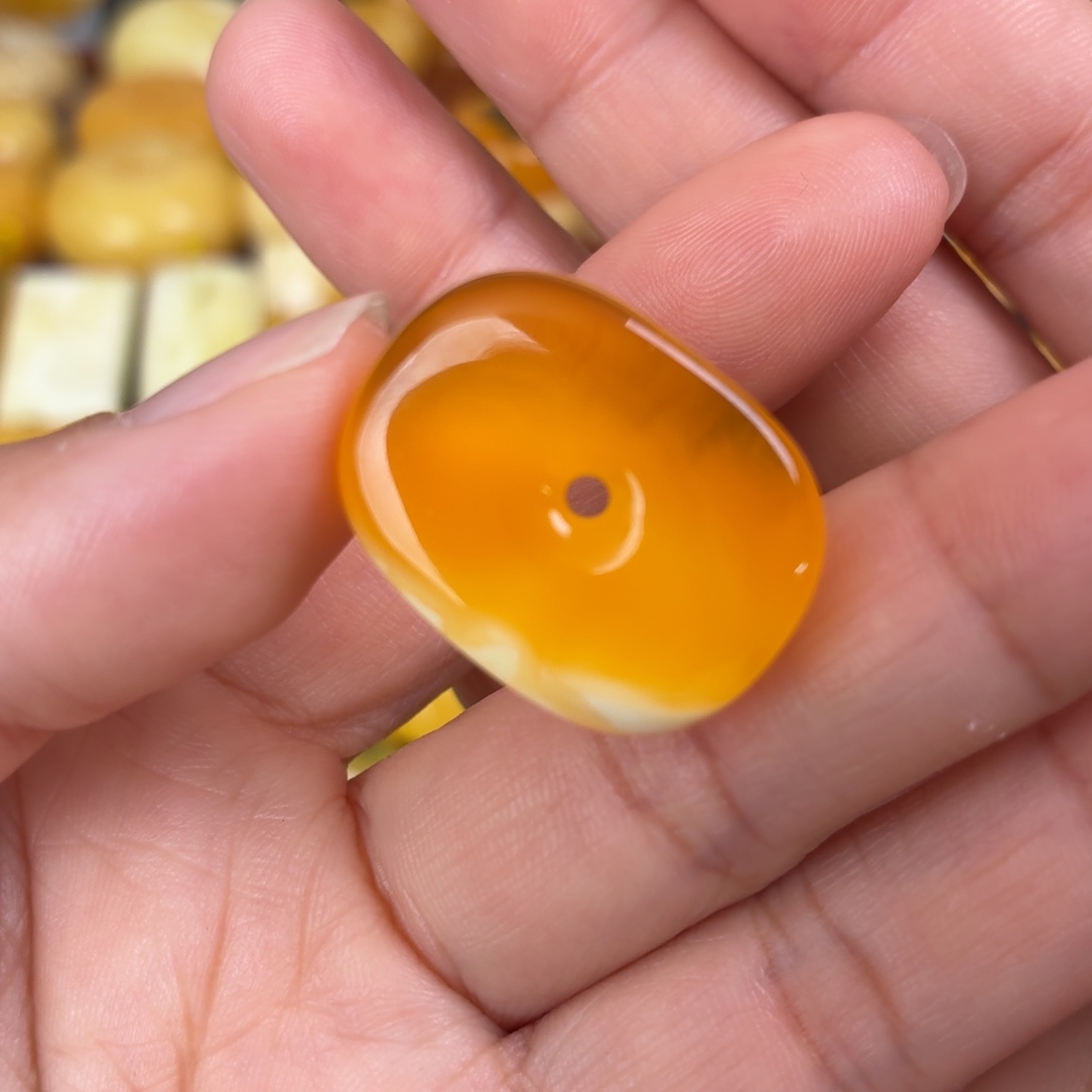 蜜蜡未镶嵌吊坠(不含链)橘红方糖