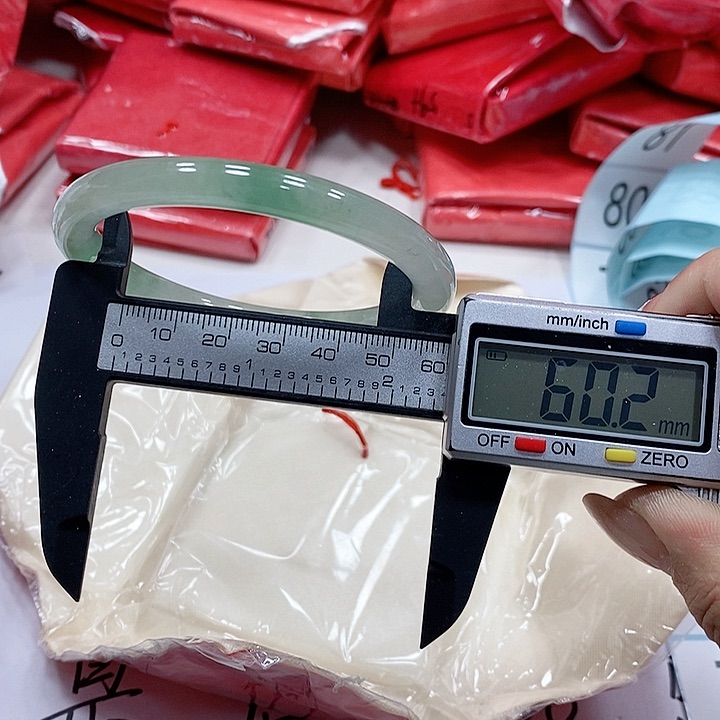 翡翠手镯未镶嵌61 