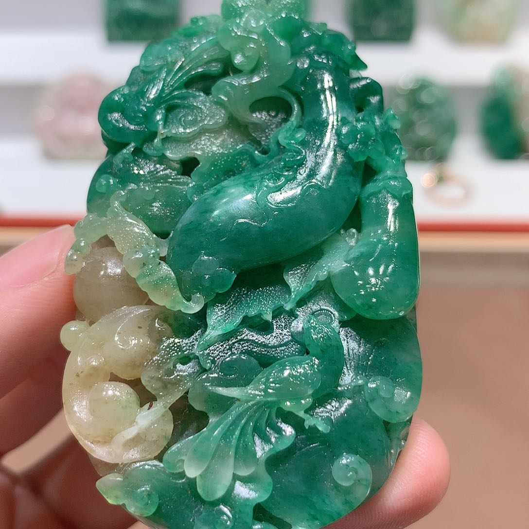 独山玉挂件未镶嵌丝**子