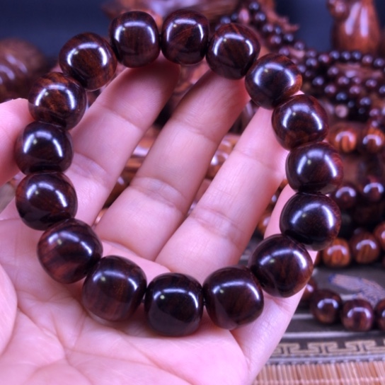 汤***，手串/手链黄花梨/降香黄檀1314