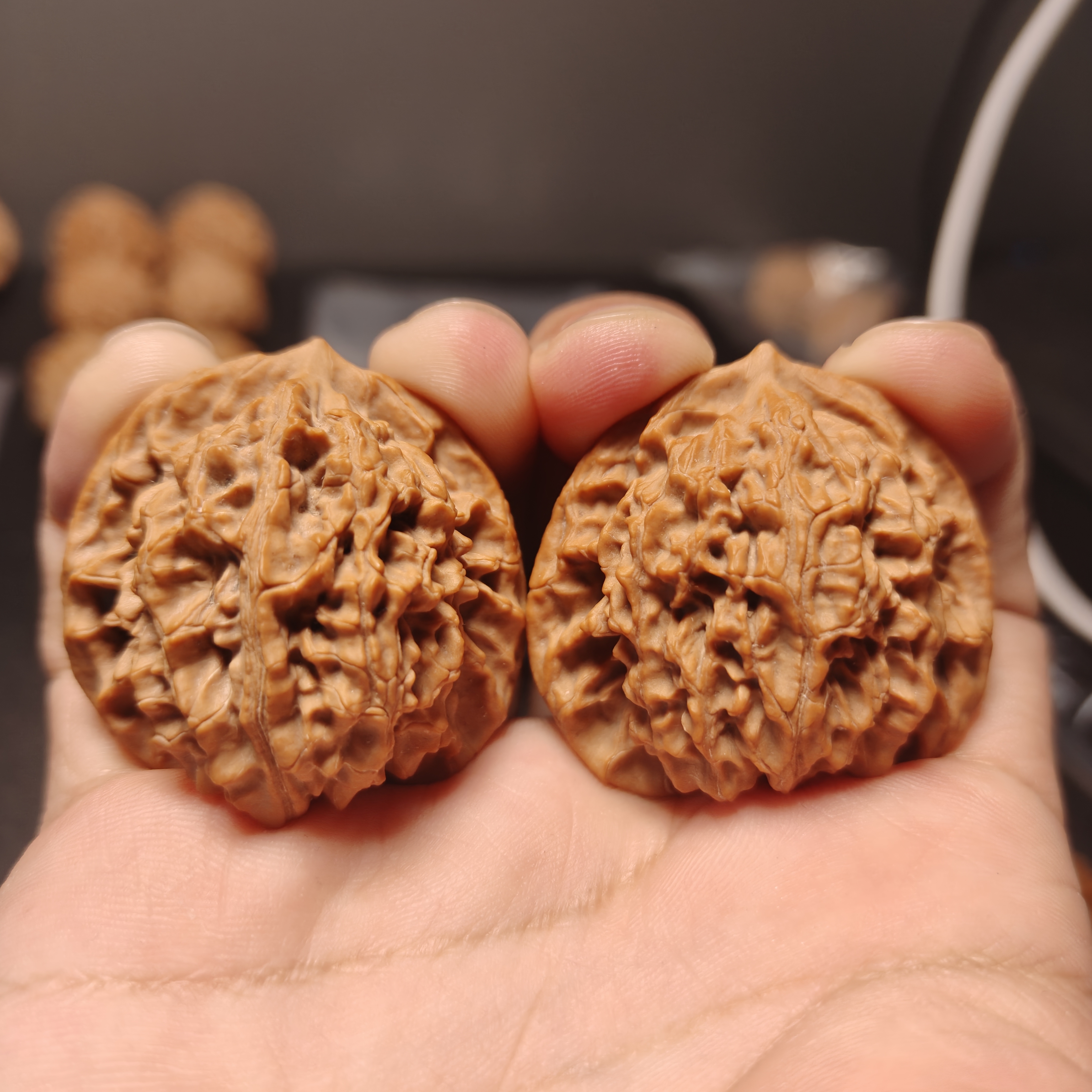 文玩核桃盘龙纹核桃促销