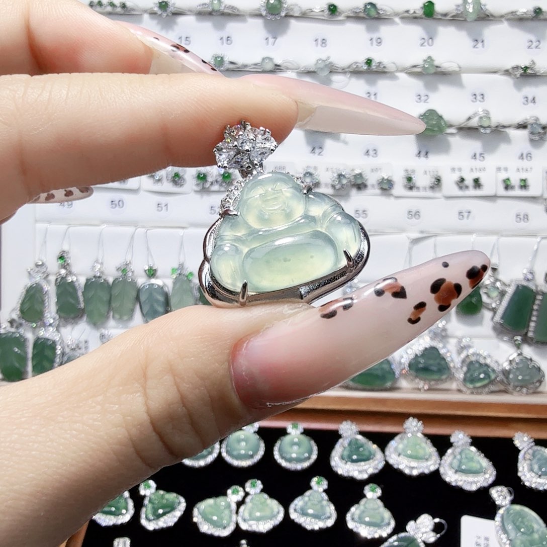 江***下翡翠未镶嵌颈饰翡翠