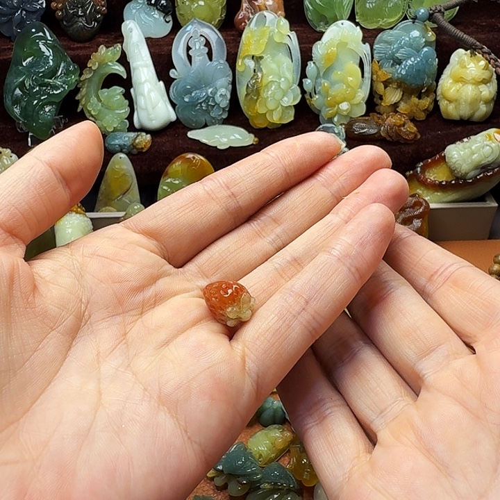 *****蛇纹石玉未镶嵌颈饰