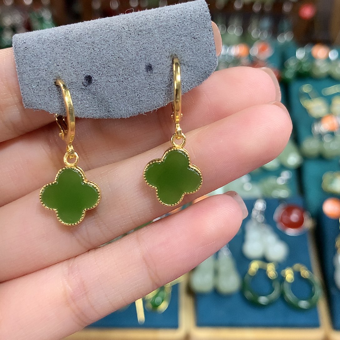 和田玉（碧玉）银S925镶嵌耳饰卡10左右