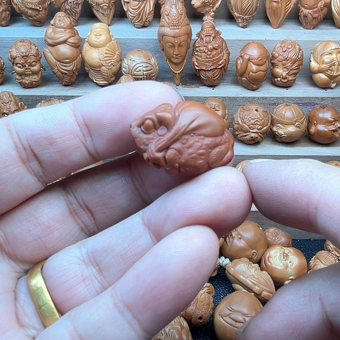 橄榄核吊坠19金蟾福利