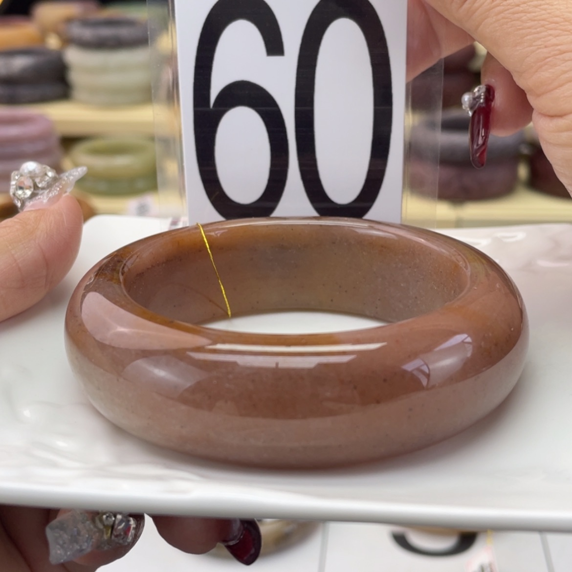 【闪购商品】石英质玉手镯未镶嵌