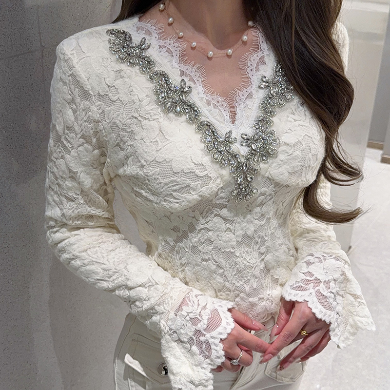 冰冰来了【梦幻莉莉丝】法式纯欲V领修身打底上衣蕾丝薄绒衬衣27462