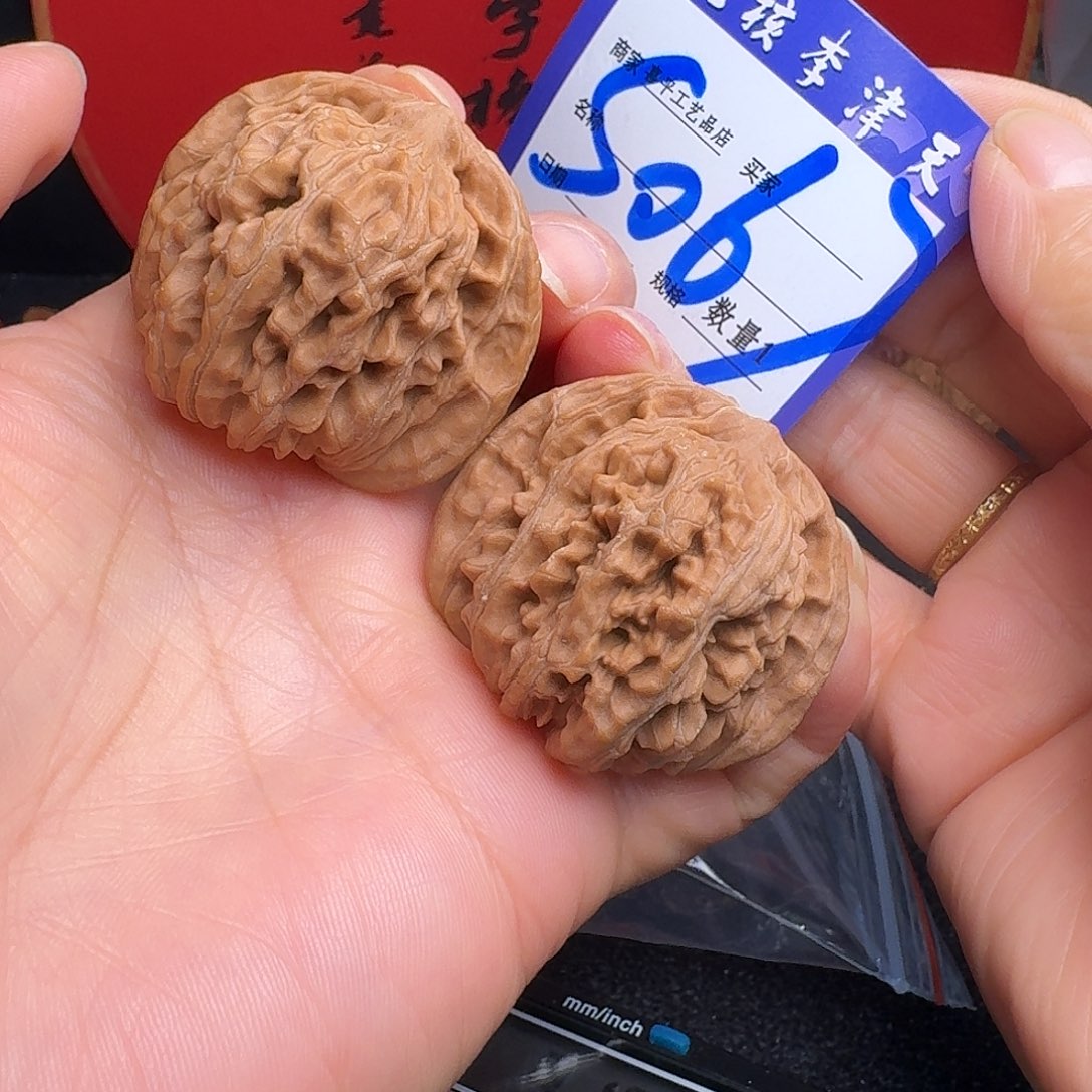 Α***波文玩核桃把件42楼子