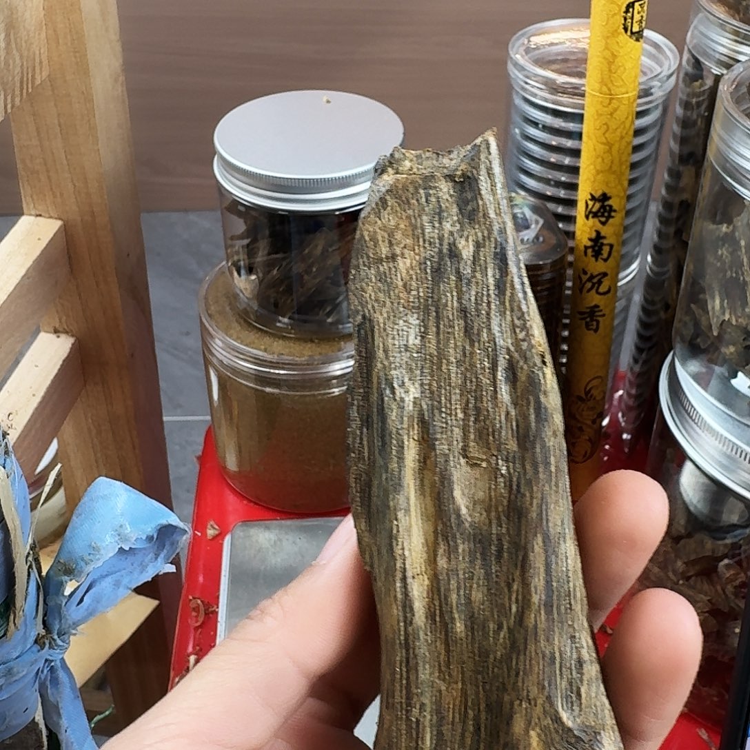 香料绿奇楠虫漏白棋41克