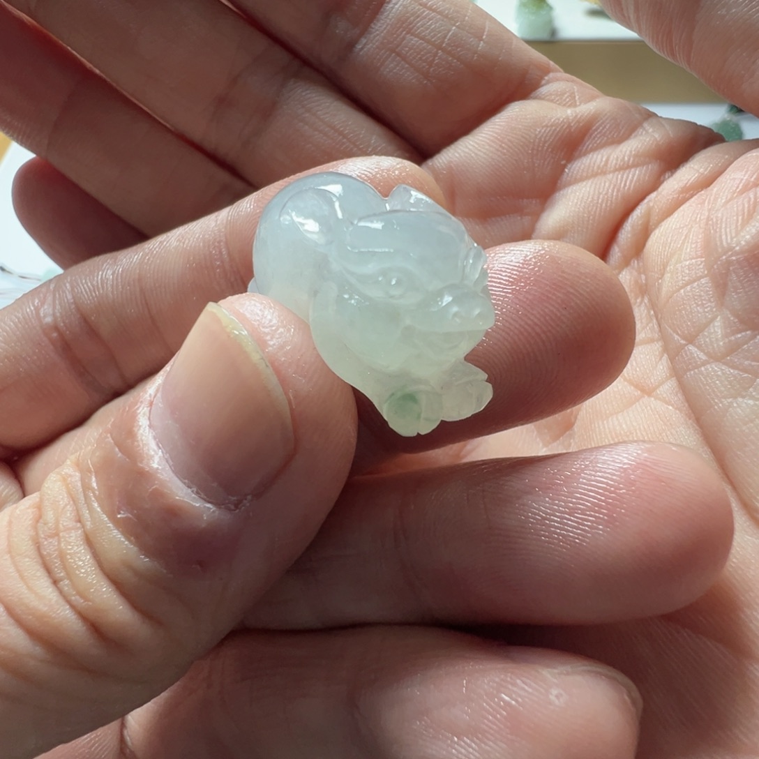 定制翡翠未镶嵌小猪