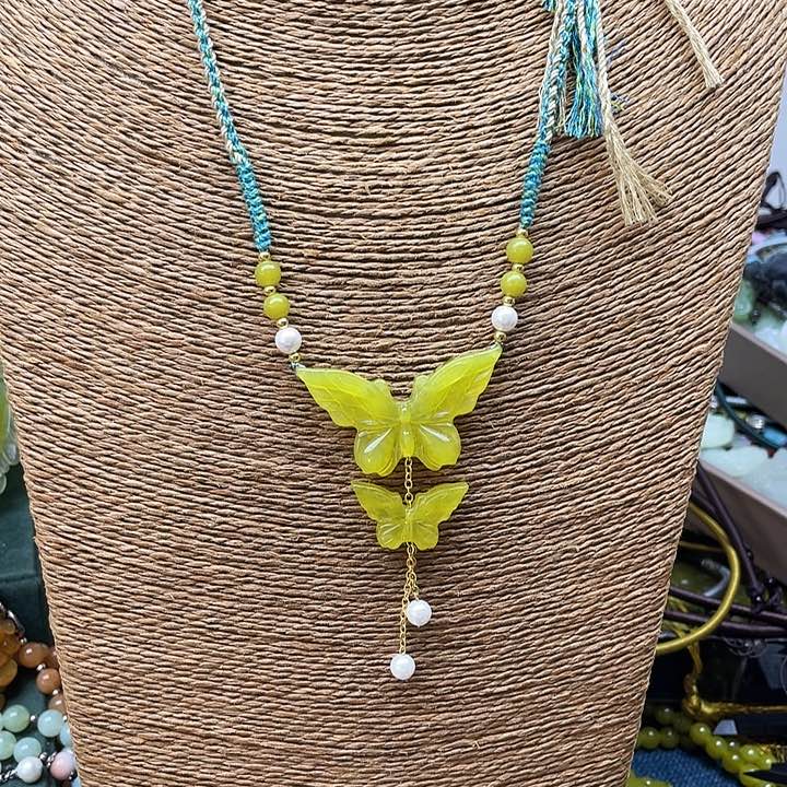 蛇纹石玉吊坠未镶嵌