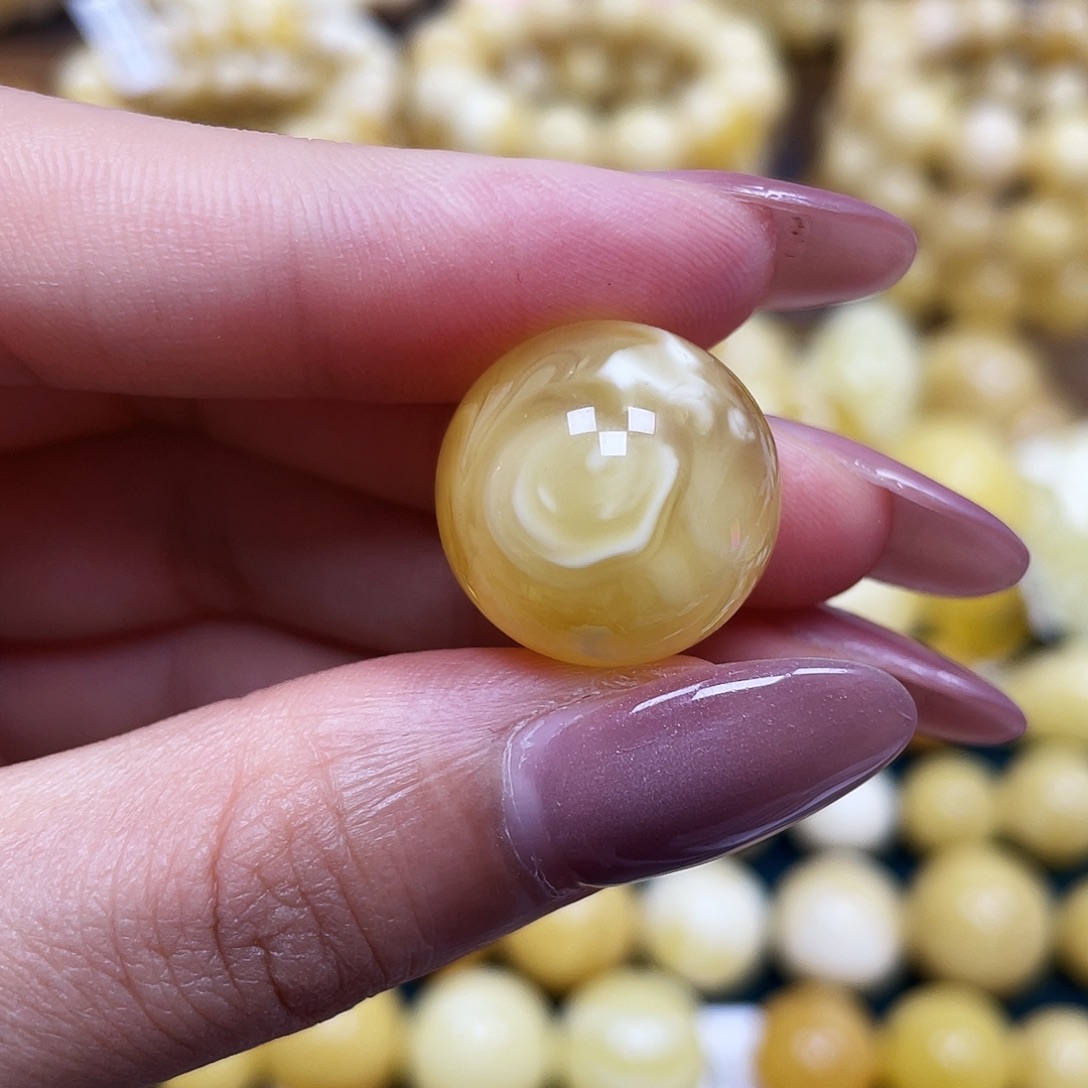 未镶嵌蜜蜡裸石18.4mm瑕