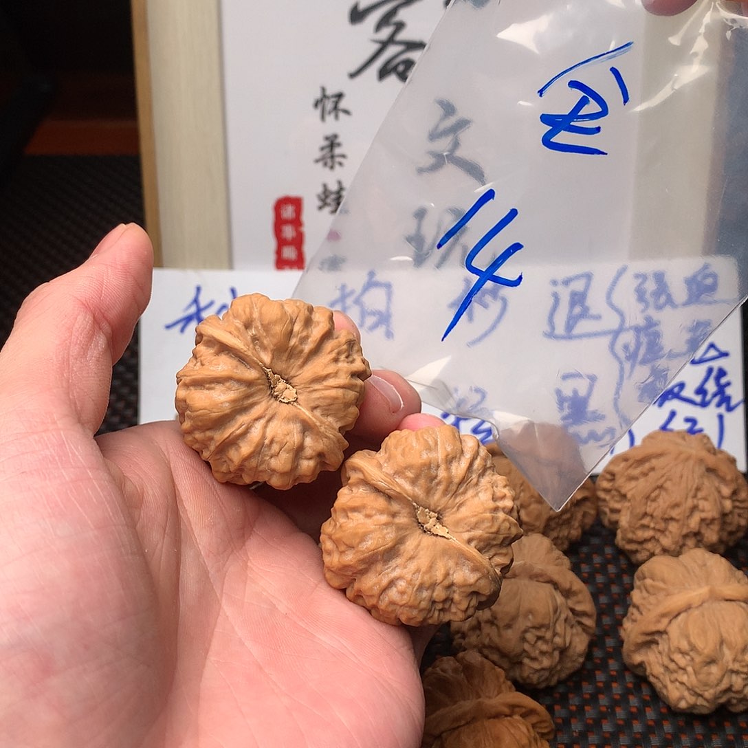 文玩核桃把件八方客文玩111111
