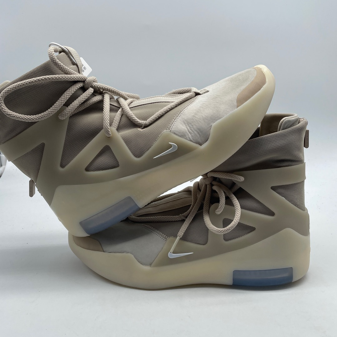 fog燕麦 休闲鞋 44.5码 原盒 无袋子