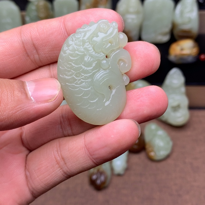 和田玉（糖玉）未镶嵌颈饰