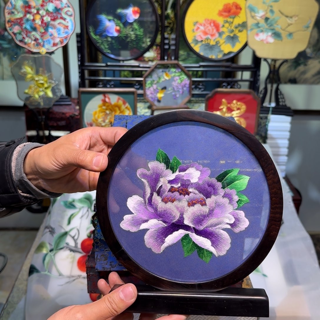 刺绣刺绣工艺精湛