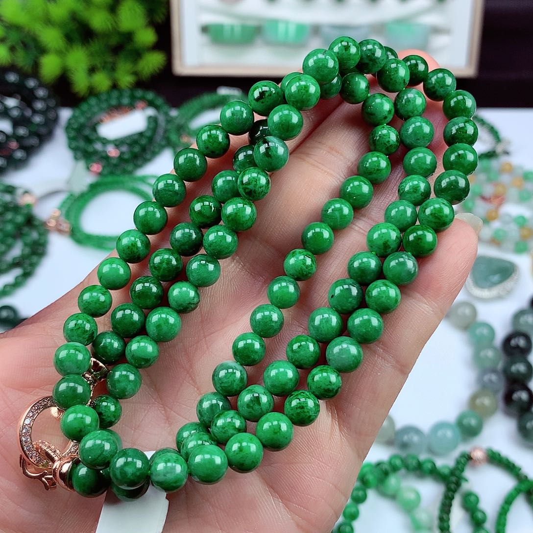 翡翠颈饰未镶嵌项链