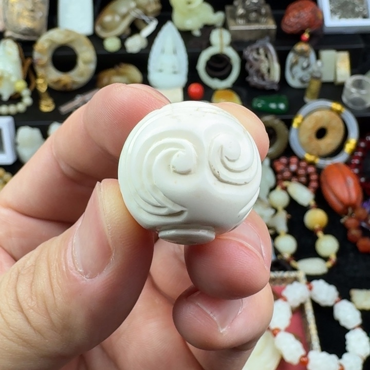 和田玉（糖玉）未镶嵌挂件