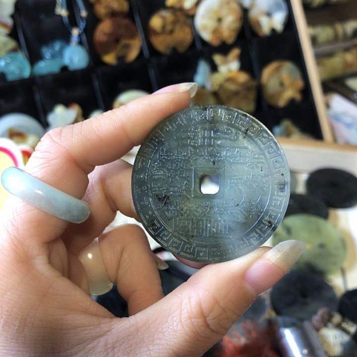 岫玉未镶嵌岫玉挂件