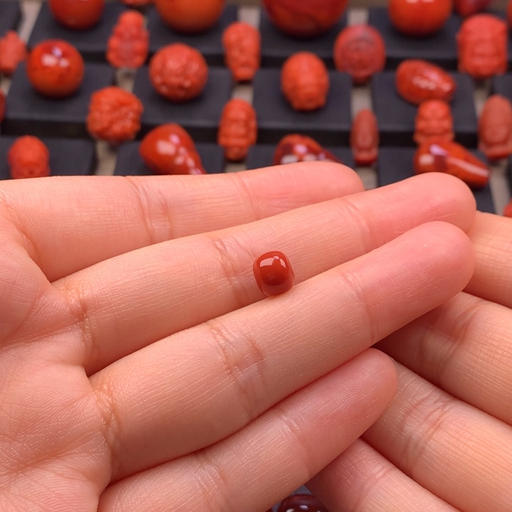 宝***仪南红玛瑙未镶嵌老型单珠7MM