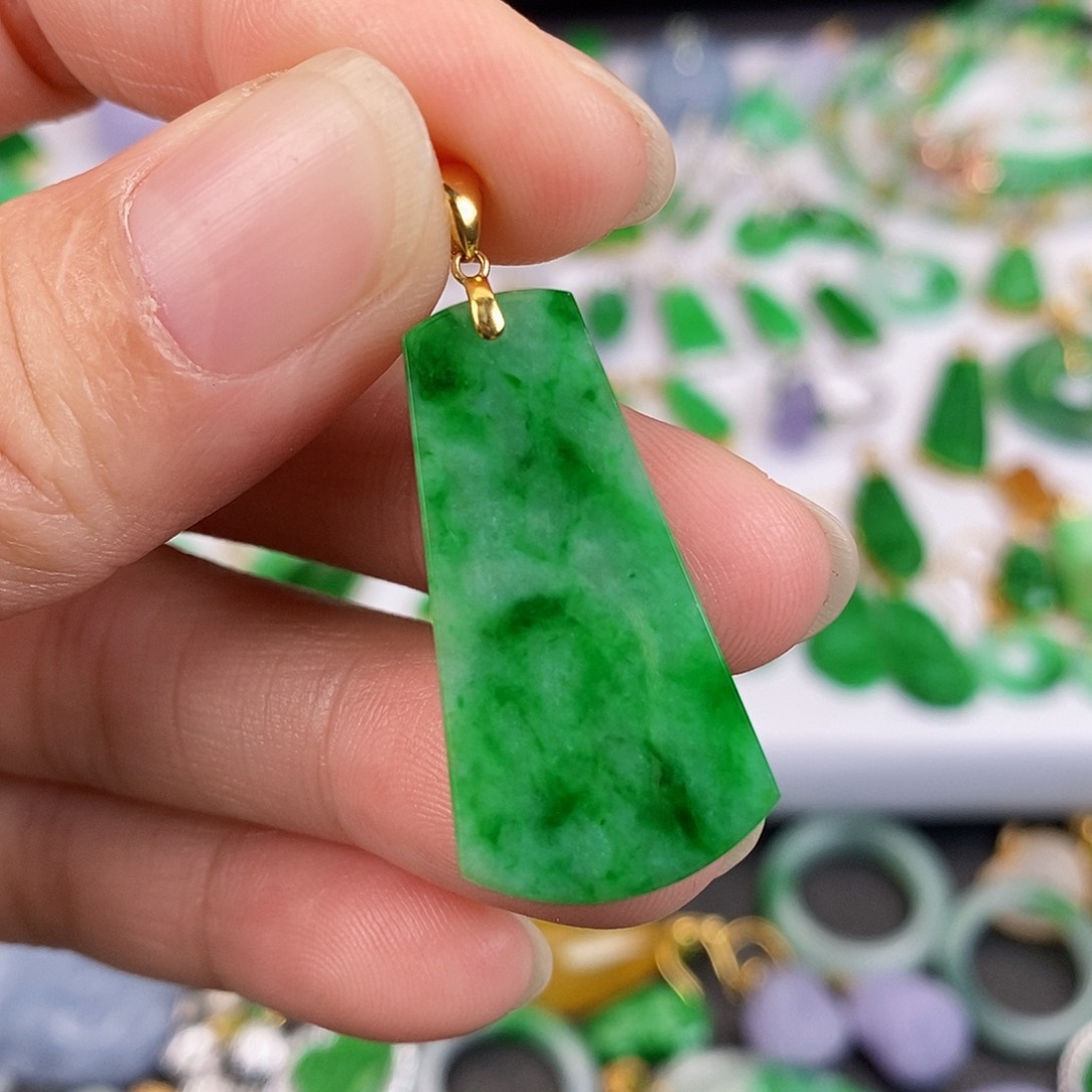 吊坠(不含链)18K金镶嵌翡翠