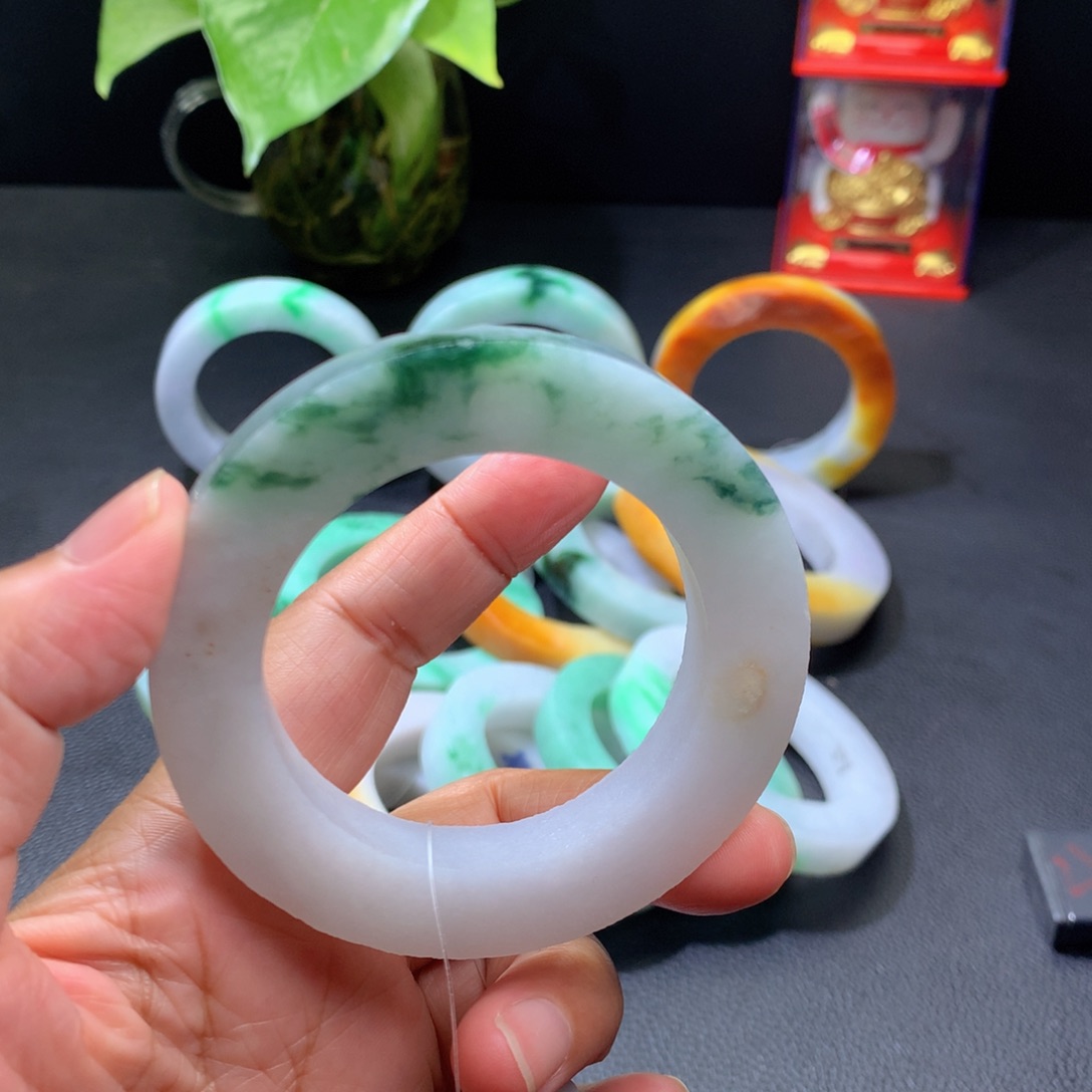 定制翡翠手镯未镶嵌