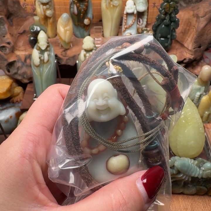 逸***蛇纹石玉未镶嵌吊坠