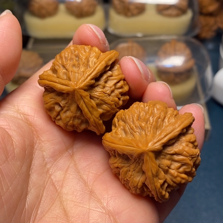 【闪购商品】文玩核桃把件火麒麟三棱