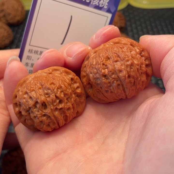 文玩核桃把件37血麒麟1