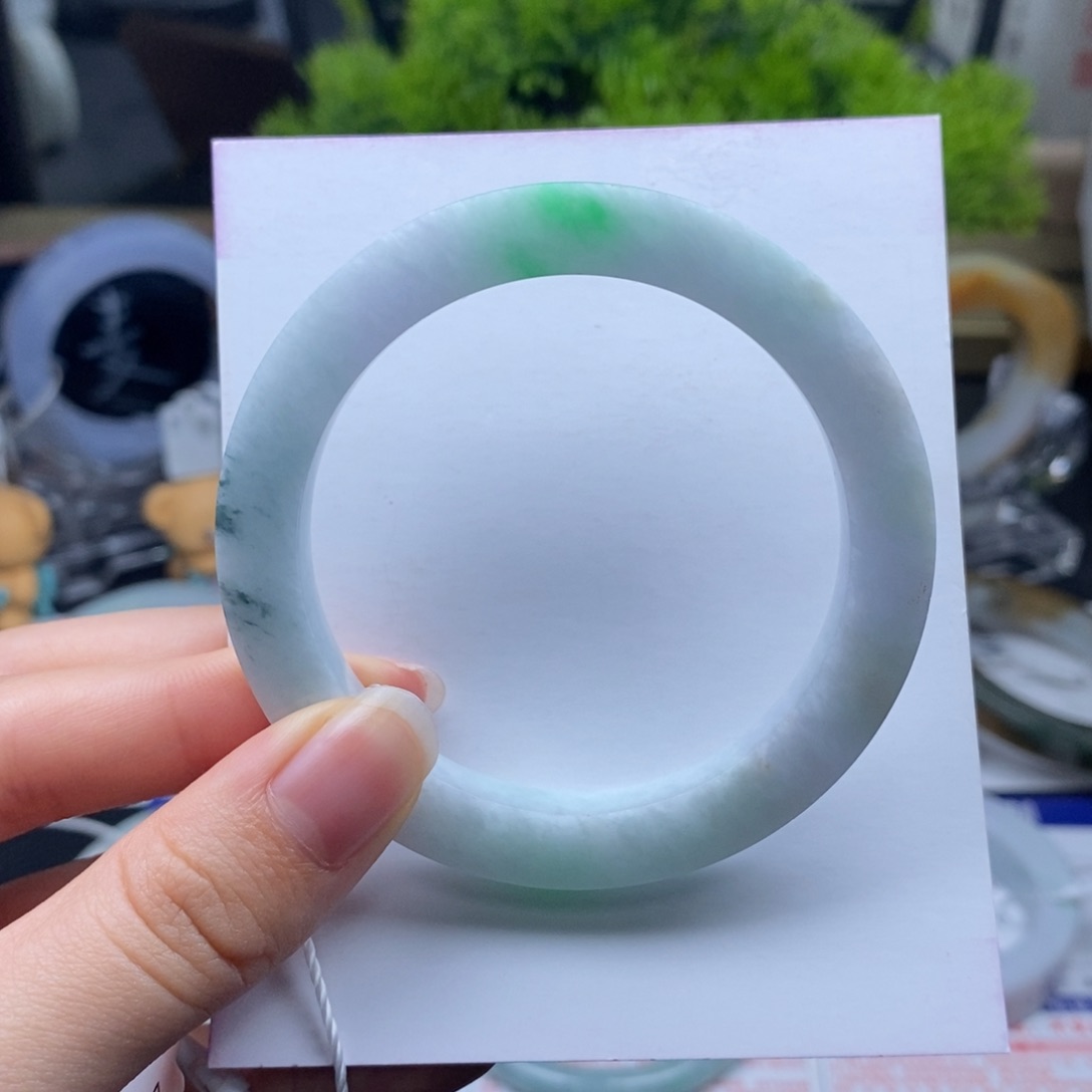 未镶嵌手镯定制翡翠白底青美人条