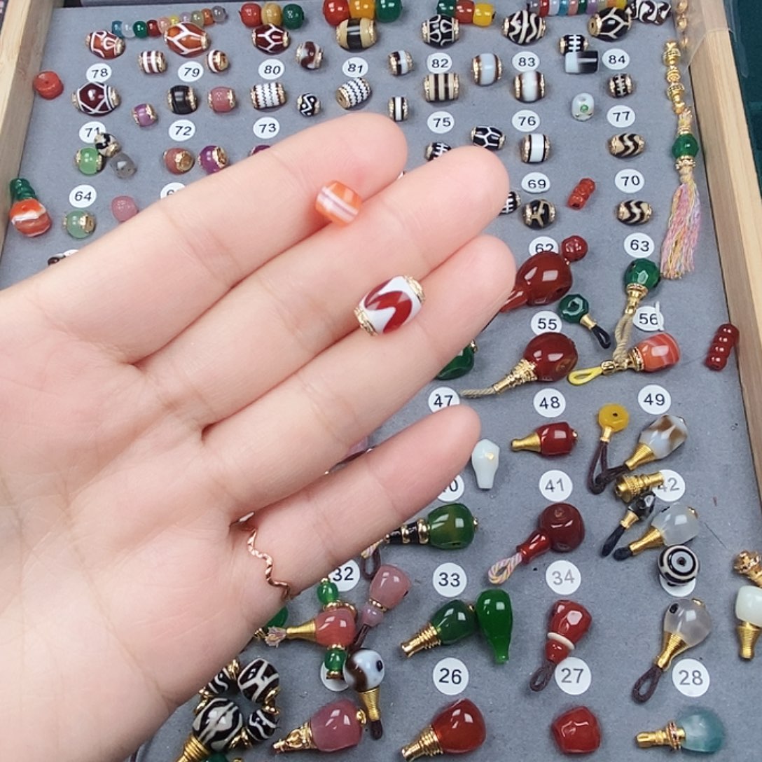 (****玛瑙/玉髓未镶嵌饰品