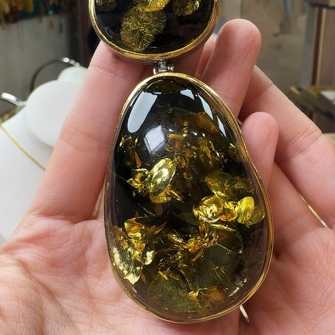 琥珀未镶嵌颈饰吊坠