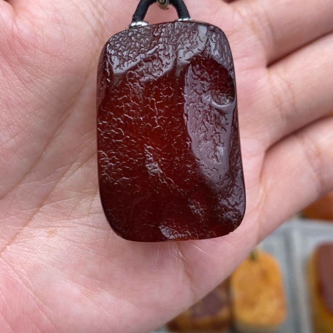 琥珀吊坠(赠链)未镶嵌