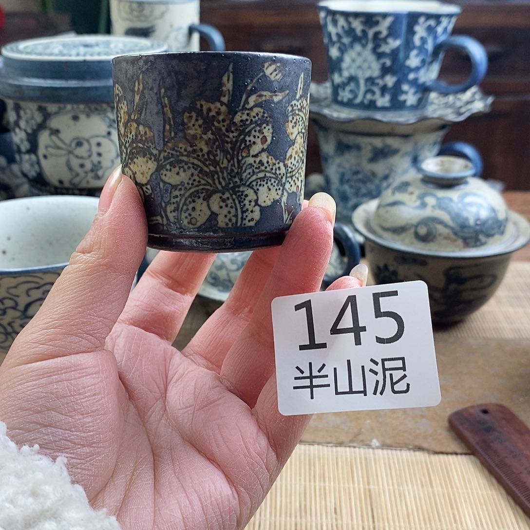 手工手绘青花陶瓷