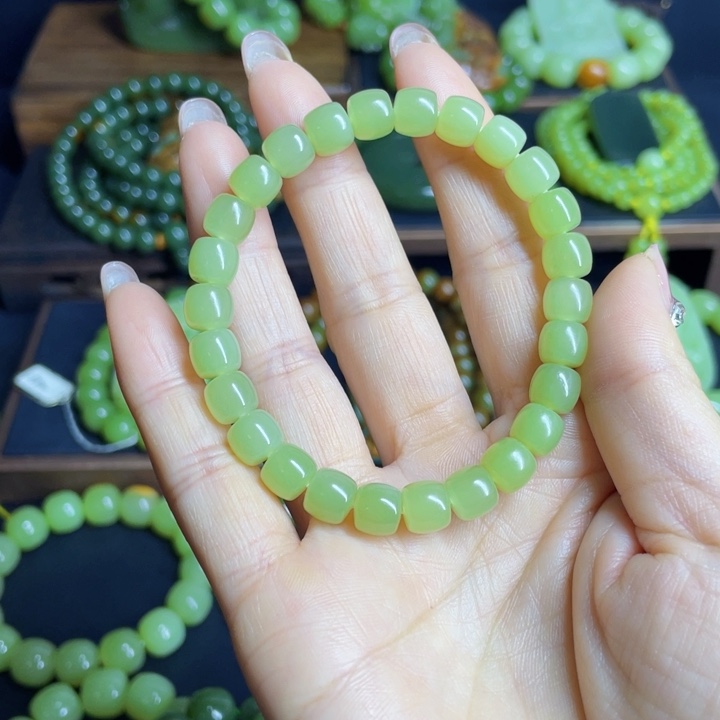 漫***路和田玉未镶嵌手链