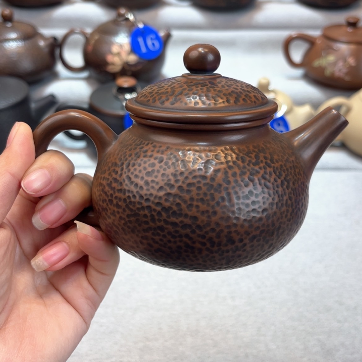 【闪购商品】红泥 微微瑕 容量 230c c