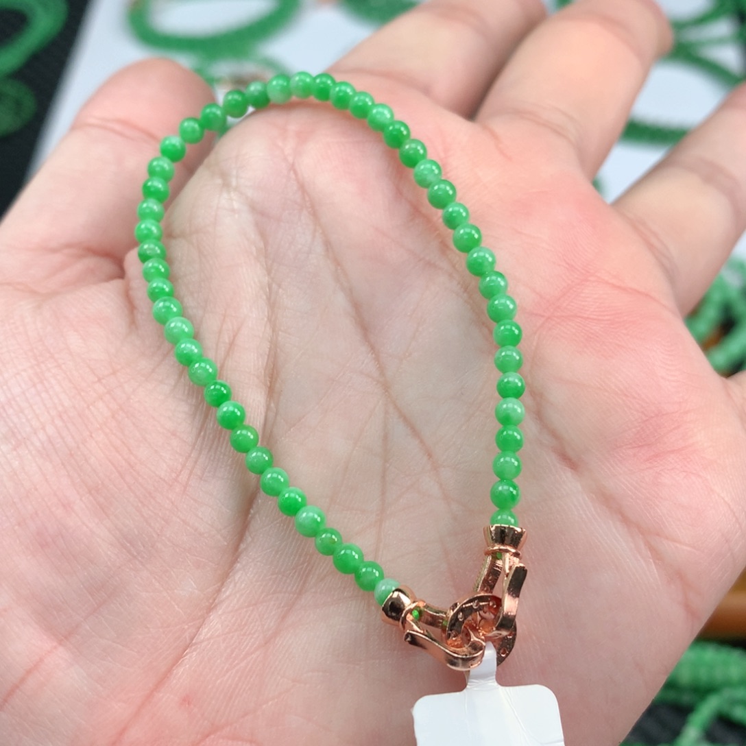 翡翠手链未镶嵌翡翠