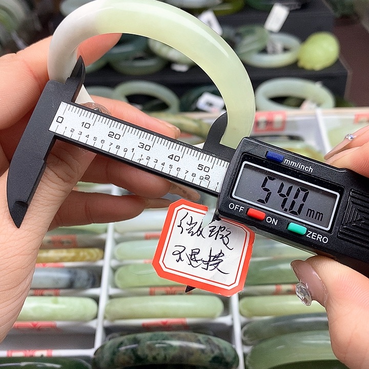 蛇纹石玉手镯未镶嵌842