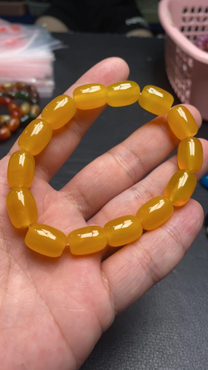 D 538 黄糖小桶手串